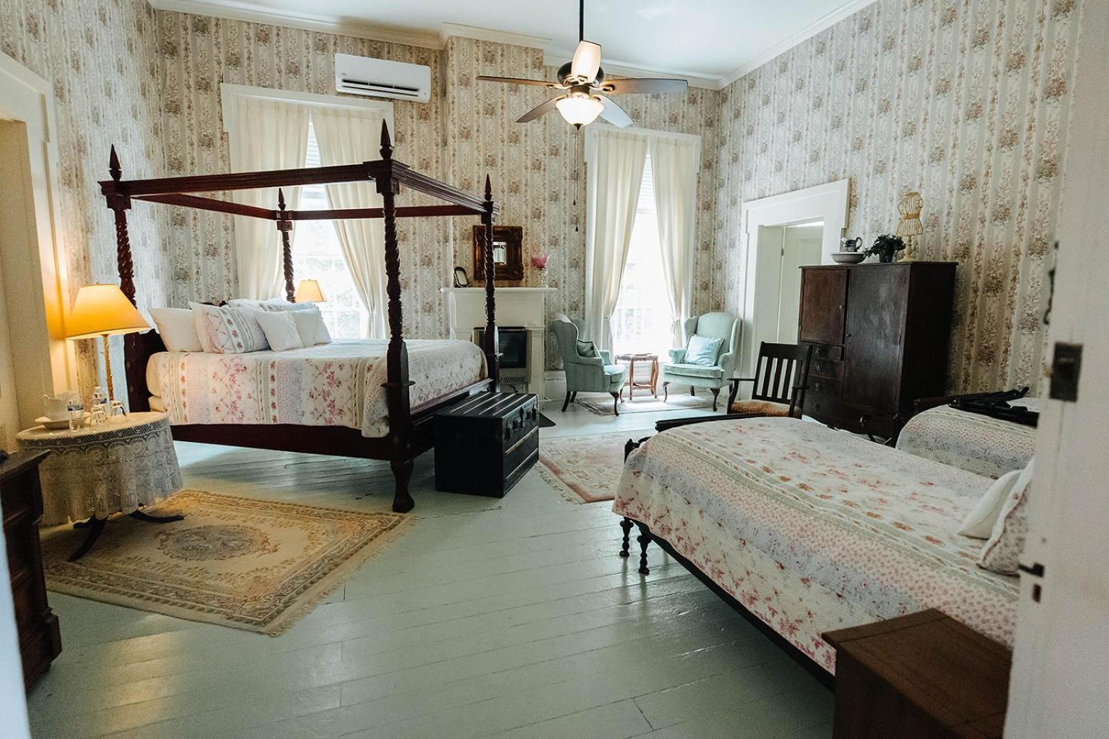 Maple Hill Manor Bed & Breakfast Springfield Екстериор снимка