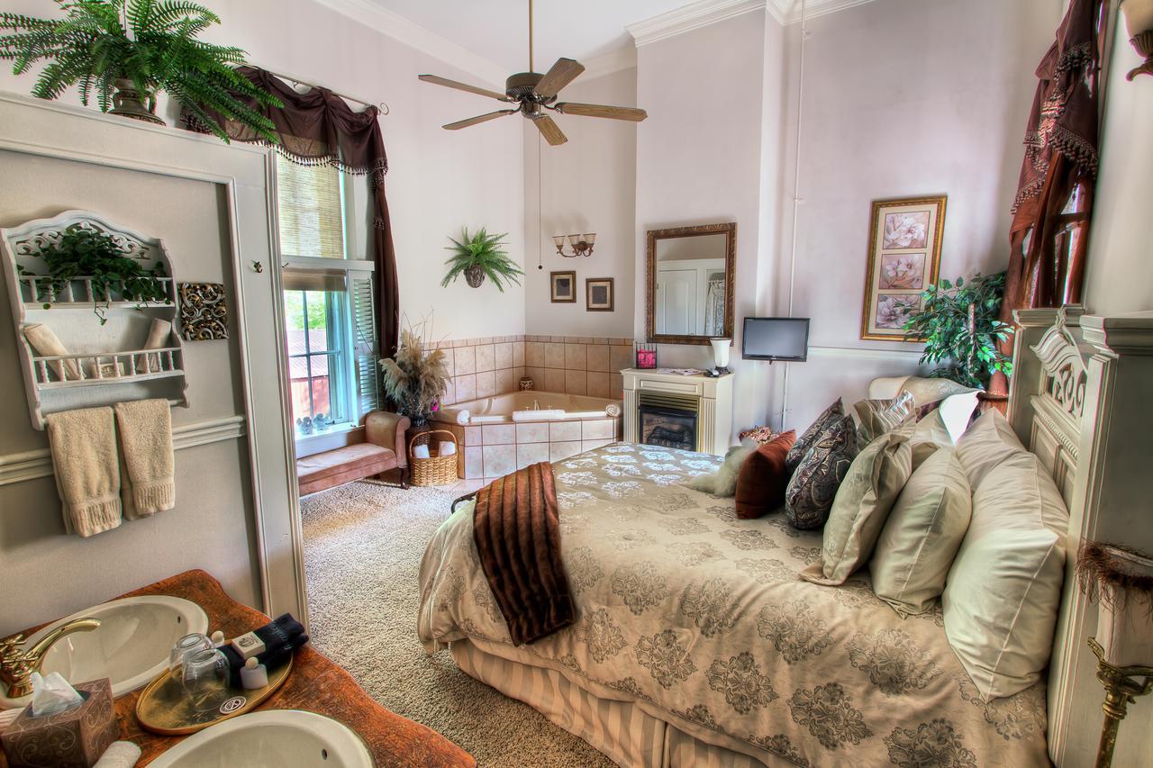Maple Hill Manor Bed & Breakfast Springfield Екстериор снимка