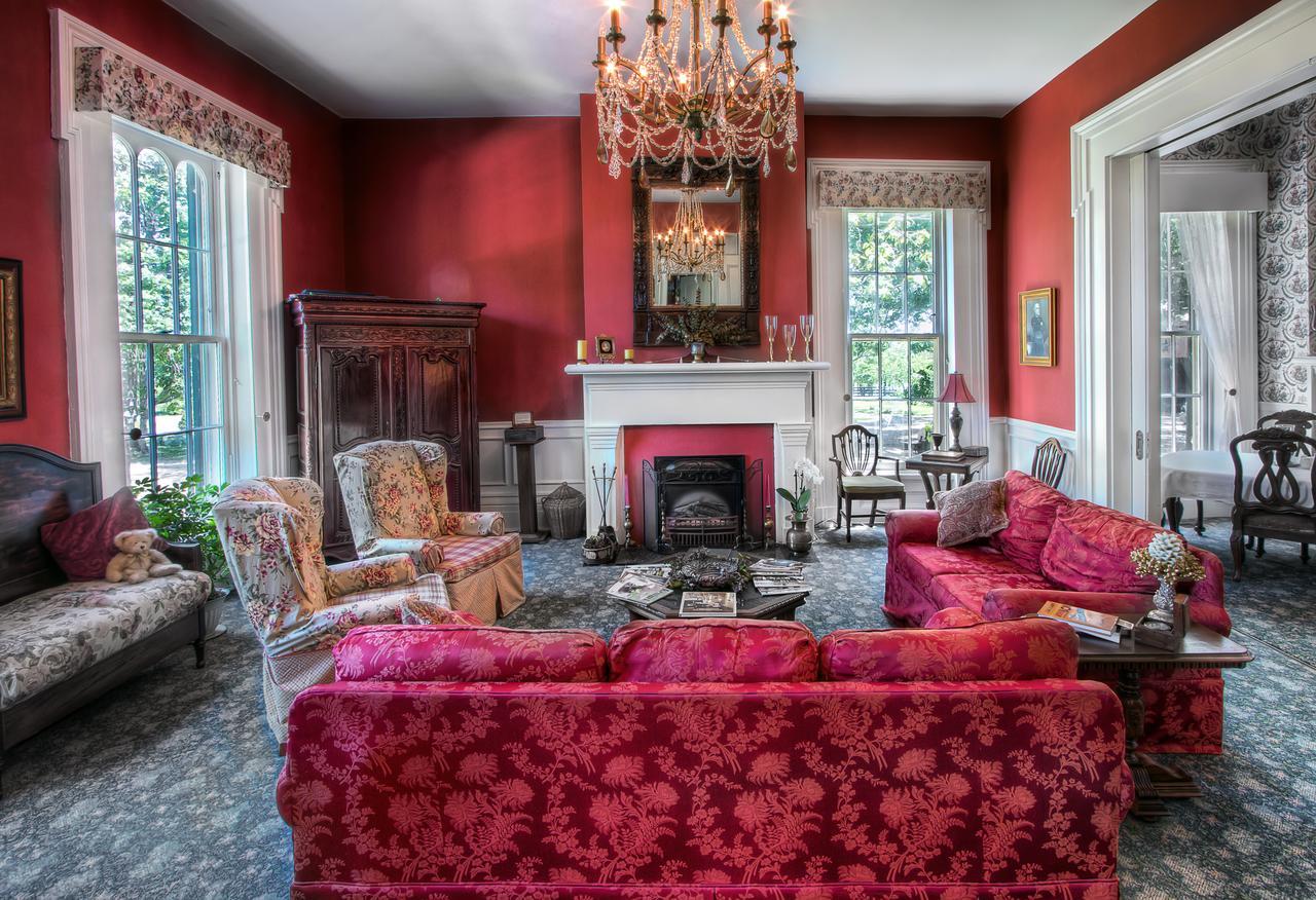 Maple Hill Manor Bed & Breakfast Springfield Екстериор снимка