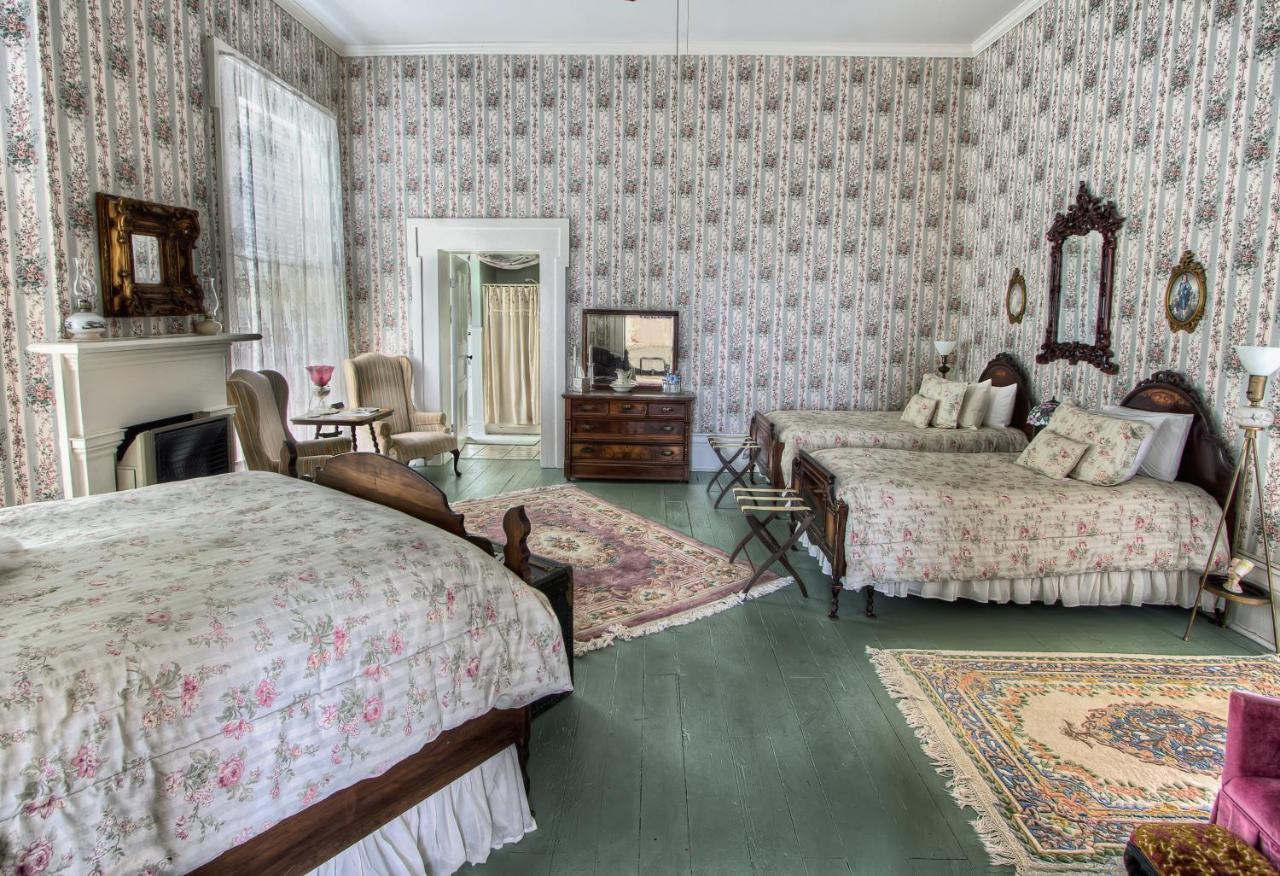Maple Hill Manor Bed & Breakfast Springfield Екстериор снимка